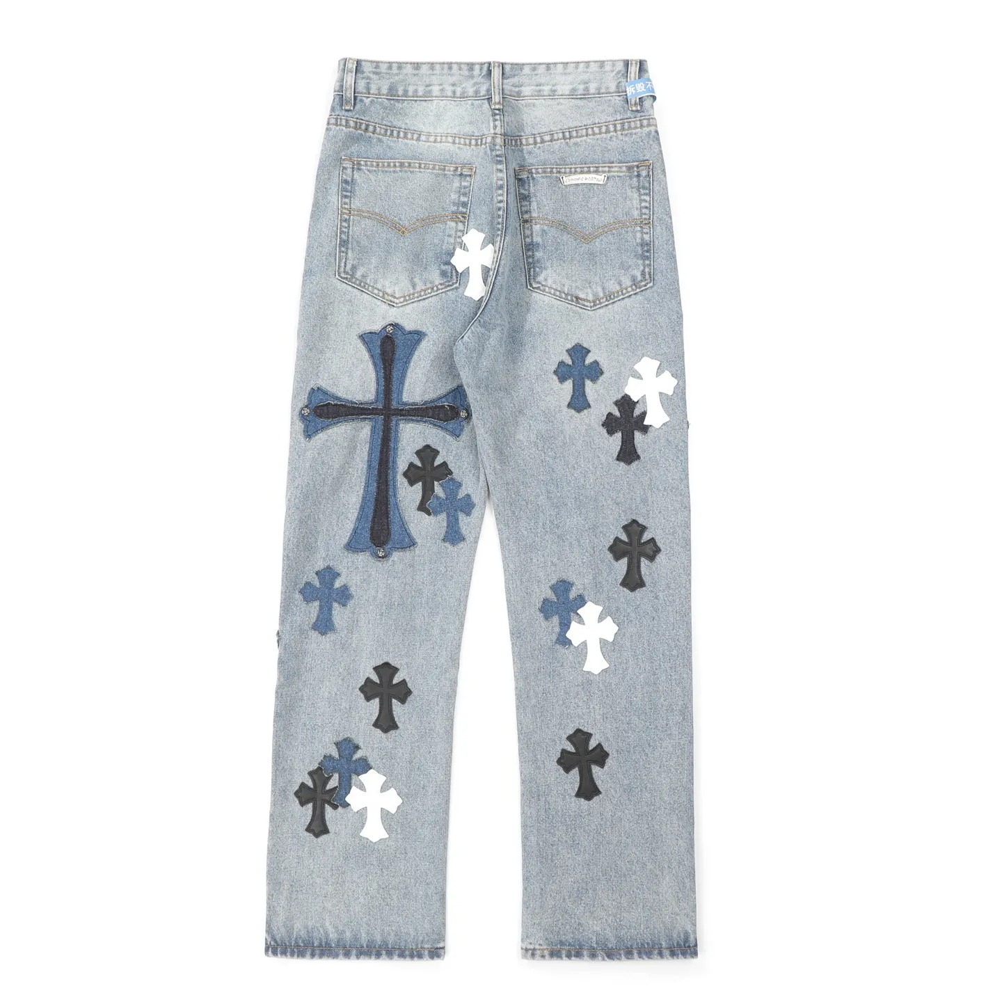 P310 Ch rare co-branded top item Chrome hearts new Chrome heart patchwork patchwork cross stitching micro-flare jeans Top-notch configuration, details are invincible! ! Cleanfit has become very popular in the past two years, and Kroxin’s consistent style is particularly high-end! ! Imported Japanese woven fabric ready-made clothes, genuine leather Crocodile leather labels and waist cloth leather tags are sewn on. The overall process is very cumbersome. The buttons on the trousers fly, rivets, back pockets, and metal decorative plates are all custom-made from molds. After they are finished, they are distressed to create a very effective effect. It has a vintage taste, and has been used by all kinds of big-name European and American celebrities. Kenijima’s cleanfit style has become popular all over the world. Top-grade hardware, pay attention to my detailed photos, the buttons are all detachable, and they are made of 925 engraved silver! ! Match as you like, suitable for both men and women ✔️✔️ Color: Blue Size: S M L XL